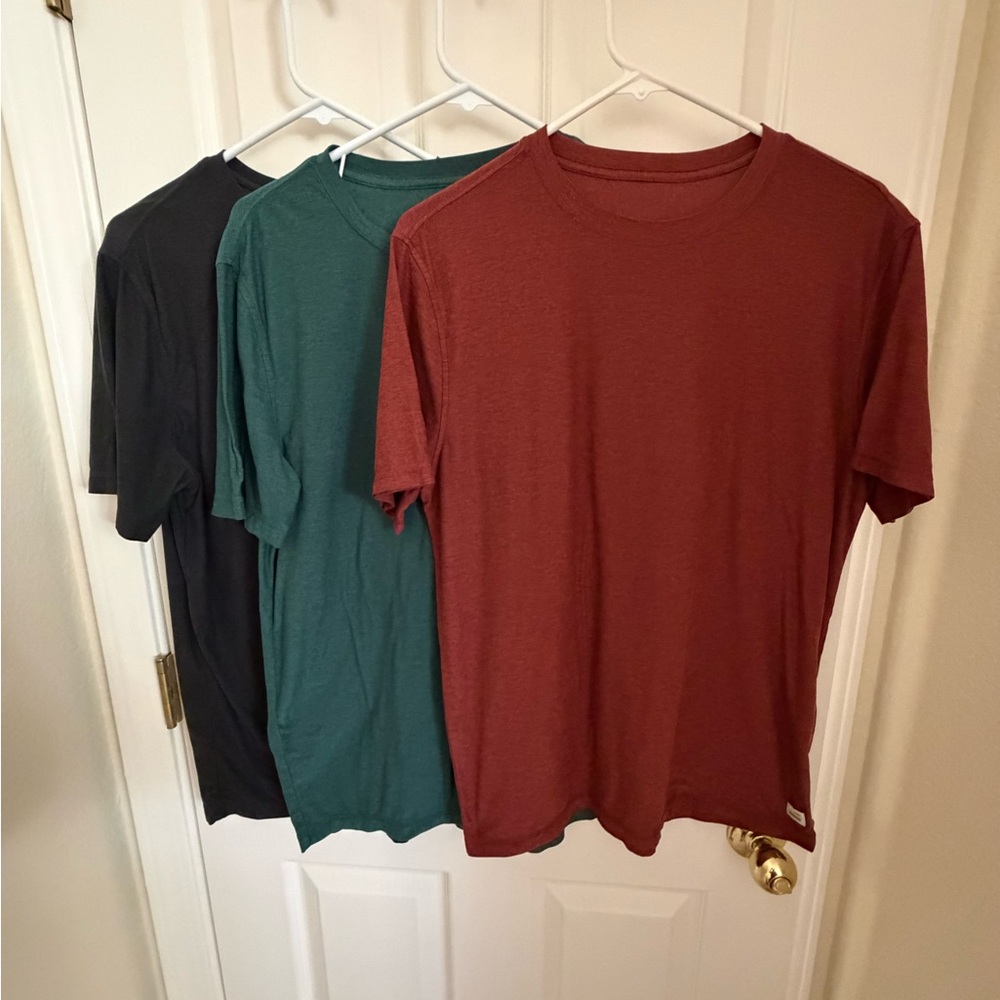 Vuori Men’s T Shirts Set of 3